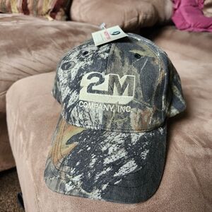 2M hat